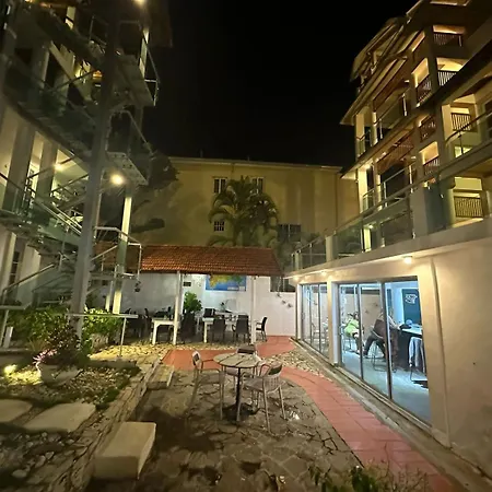 Hotel Neptuno Refugio-3