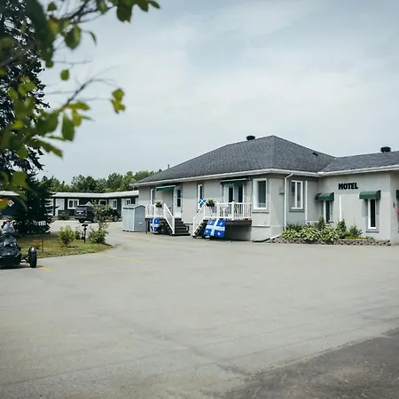 Motel Des Cascades-3