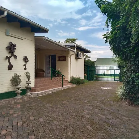 Alexandra Bed & Breakfast-3