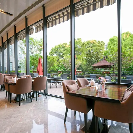 Ramada Plaza Shanghai Pudong Airport-2