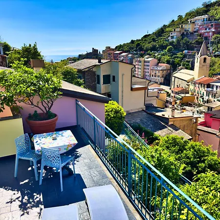 Cinqueterre Residence-3