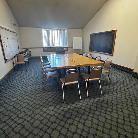 Zero - 100 Motor Inn-3