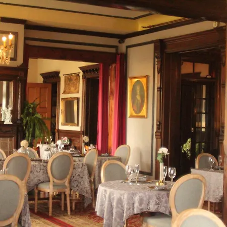 Henderson Castle Inn-2
