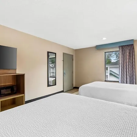 Days Inn By Wyndham Bainbridge-3