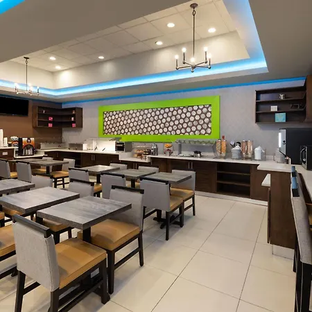 Ramada By Wyndham El Paso-3