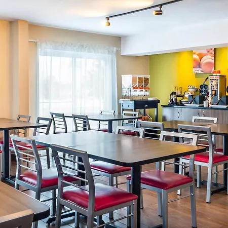 Comfort Inn Regina East-3