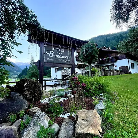 Hotel Biancaneve-3