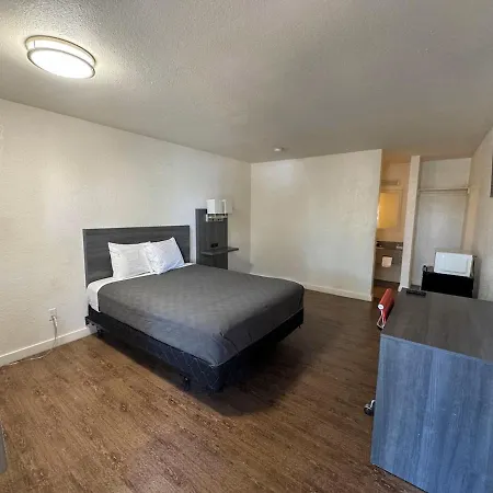 Ocotillo Apartments & Hotel-2