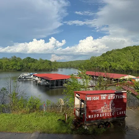 Chaonia Landing Resort Marina & Guide Services-3