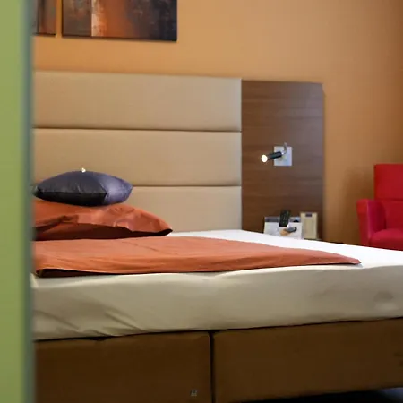Hotel Blauer Engel-2