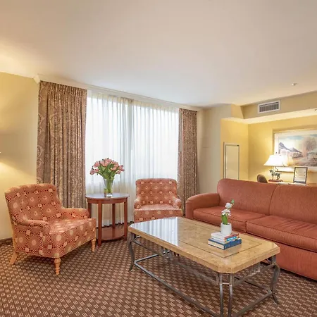 Clarion Collection Hotel Arlington Court Suites-2