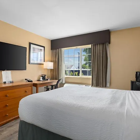 Ramada By Wyndham Portland-2