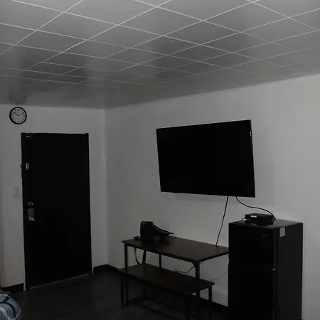 Holiday Lodge-3