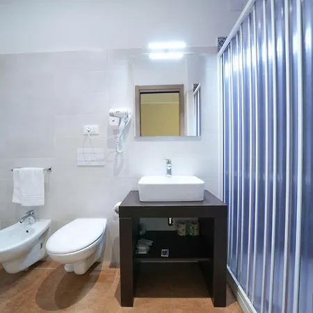 Hotel MARINELLA - Private Free Parking - Grotticelle Beach 200 m-3