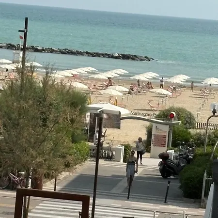 Hotel Rosy-3