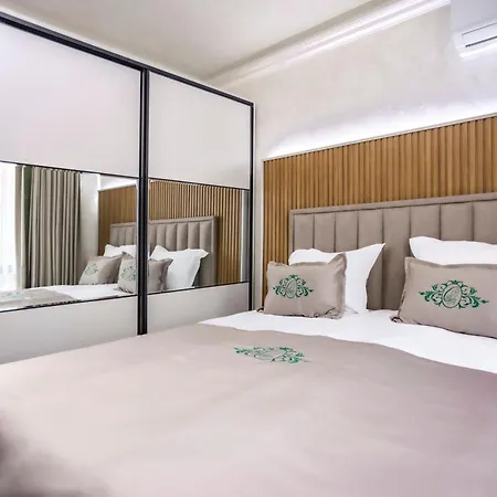 Onyx Beach Residence - Free Beach Access & Parking-2