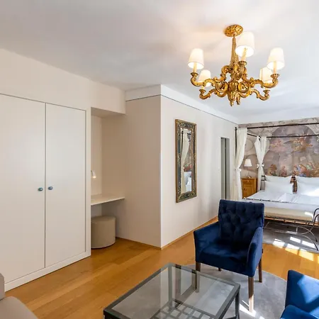 Boutiquehotel Amadeus-3