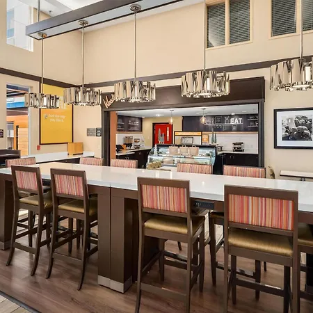 Hampton Inn & Suites Seattle North/Lynnwood-3