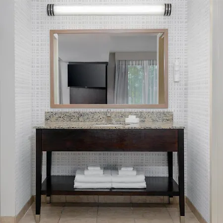 Hampton Inn & Suites Pensacola/Gulf Breeze-3