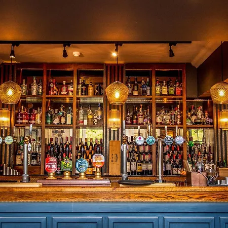 Harper'S Steakhouse With Rooms, Haslemere-3