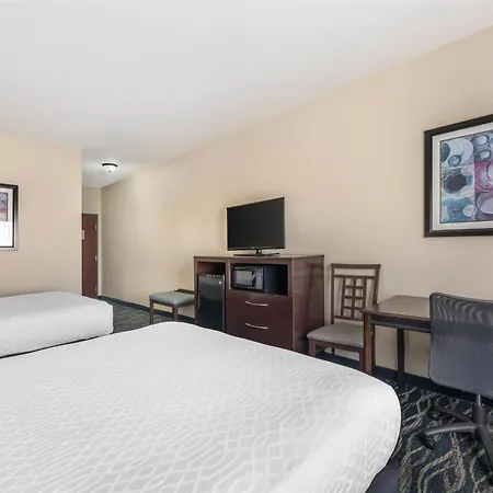 Best Western Plus Eastgate Inn & Suites-2