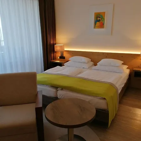 Hotel Schwarz Alm Zwettl-3