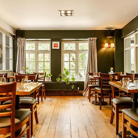 The Bell Inn, Ladbroke-2
