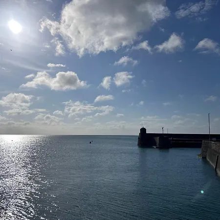 Harbour Stays - The Marine Centre, Saundersfoot Harbour, Sa69 9He-2