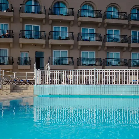 Gillieru Harbour Hotel-3