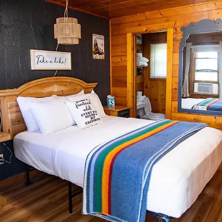 Lodge At Poncha Springs-2