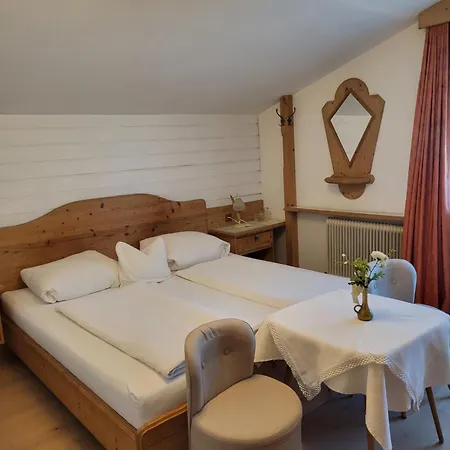 Hotel Edelweiss-3