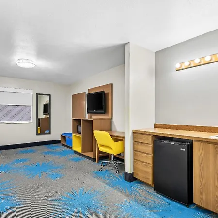 Days Inn By Wyndham Mitchell Sd-2