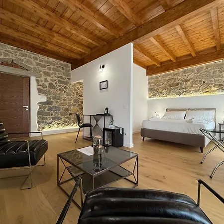 Exoria Luxury Rooms & Spa-2