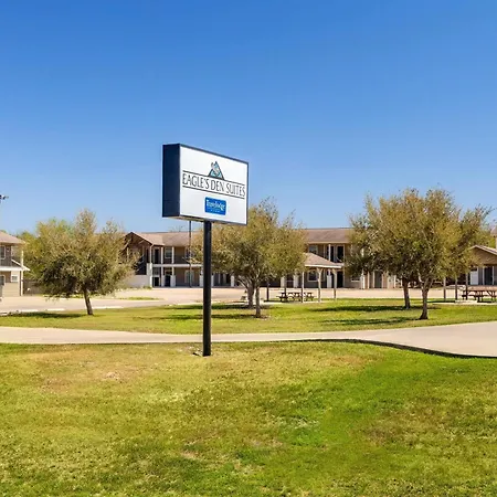 Eagle'S Den Three Rivers Texas A Travelodge By Wyndham-2