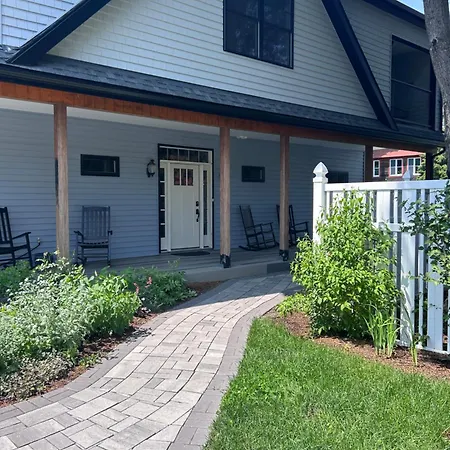 Canterbury Suites B&B-2