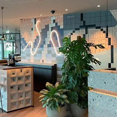 Motel One Wien-Donau City-2