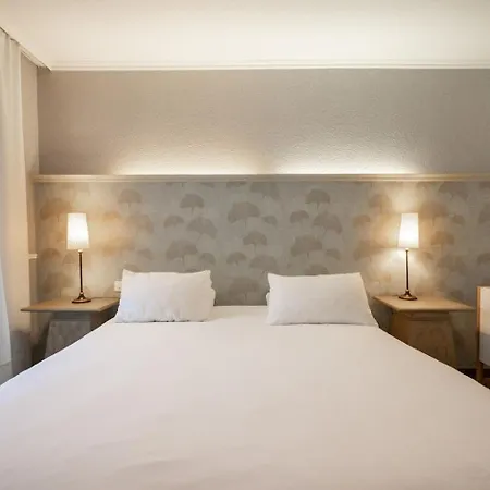 Hotel Les Arcades-3