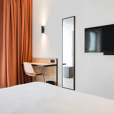 B&B Hotel Luxembourg Centre Cloche D'Or-3