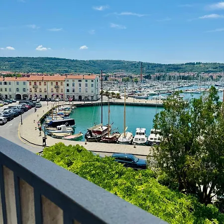 Hotel Marina-3