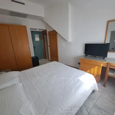 Hotel Consuelo-3