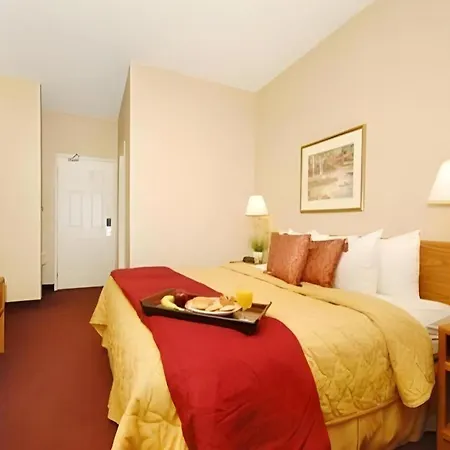 Quality Inn Dayton North - Vandalia-2