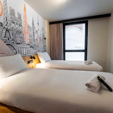 Easyhotel Barcelona La Sagrera-2