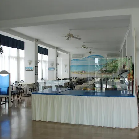 Hotel Holiday-2