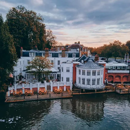 The Mitre, Hampton Court-2