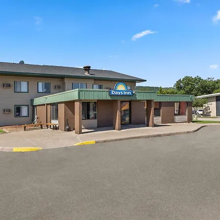 Days Inn By Wyndham Winona-2