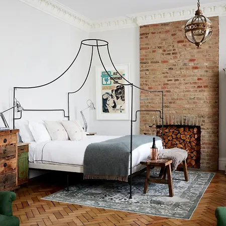 Artist Residence London-2