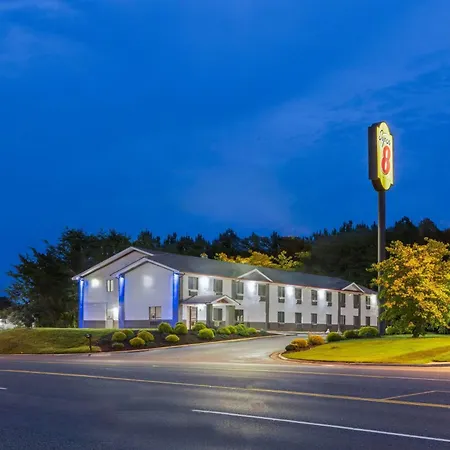 Super 8 By Wyndham Farmville-3