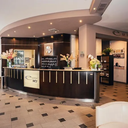Euro Hotel-3