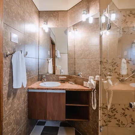 Dwor Kombornia Hotel&Spa-2
