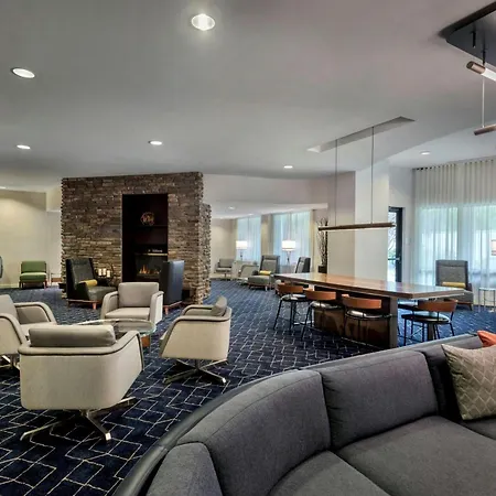 Courtyard By Marriott Paramus-2